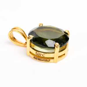 Pendentif en moldavite naturelle artisanale en or massif 14 carats avec ensemble de broches pendentif cadeau de mariage pendentif en or massif avec breloques - Product Image 3