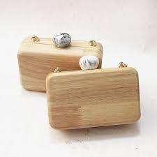 Bolso de mano de madera de acacia natural hecho a mano para mujeres y niñas, bolso elegante de madera para bodas y fiestas, nuevo diseño y precio económico. - Product Image 6