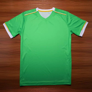 Maillot de football logo personnalisé avec numéro de nom de l'équipe imprimé, maillot de football respirant et sublimé - Product Image 2