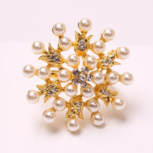 Metal ''LOVE'' napkin rings with beautiful beads excellent for hosting formal events with minimal preparation - Product Image 6