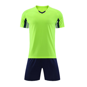 2025 venta al por mayor personalizado de secado rápido precio barato nueva temporada último adultos traje de fútbol cómodo transpirable Kit uniforme de fútbol - Product Image 1
