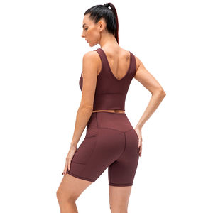 OEM/ODM Bermuda d'été respirant pour femmes taille moyenne 2 pièces ensemble t-shirt et short - Product Image 3