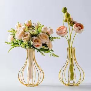 Jarrón de Flores Decorativo de Metal Resistente con Tubo de Vidrio y Acabado Dorado para Mesa de Salón, Maceta Decorativa para el Hogar - Product Image 3