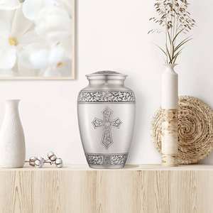 Urnes en métal à gravure croisée Urnes en laiton doré argenté et en acier inoxydable Urnes en métal pour cendres Urnes en fonte d'aluminium et urnes en laiton - Product Image 2