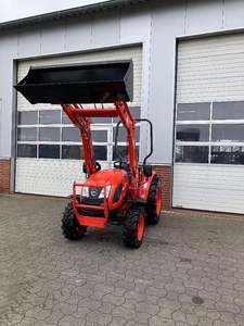 Tractor Diésel Kioti CK3530 con Tracción en las Cuatro Ruedas, Cargador Frontal y Cortacésped de 60 Pulgadas, Producto Confiable con Control Suave en Venta - Product Image 2