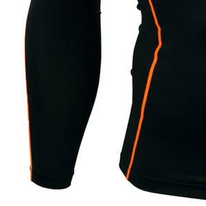 เสื้อแรชการ์ดผู้ชาย ป้องกันรังสียูวี ผ้าโพลีเอสเตอร์/ไนลอน 220 กรัม ป้องกันแบคทีเรีย ระบายอากาศได้ดี แขนยาว  รับสกรีนโลโก้ด้านหน้า - Product Image 6