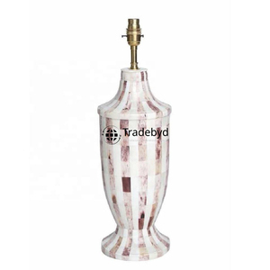 Lámpara de Mesa LED E26 AC con Incrustaciones de Hueso, Diseño Moderno y Artesanal para Interiores de Lujo, Tradebyd - Product Image 2