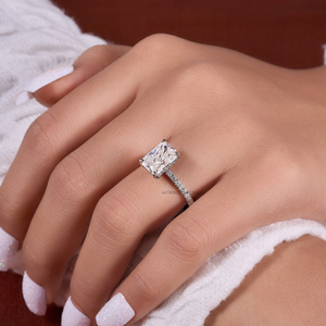Anillo de compromiso de moissanita de corte radiante, piedra preciosa alargada de 3,60 quilates, efecto de hielo triturado, diamantes de Halo ocultos, tipo de anillos de piedras preciosas - Product Image 5