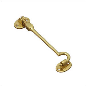 Crochet de cabine classique en laiton massif avec finition scintillante dorée, construction durable et style élégant pour résidentiel - Product Image 1