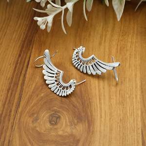 Boucles d'oreilles pendantes bohèmes en laiton, unisexes, élégantes, ailes d'ange, manchette d'oreille supérieure, cadeau de fête catholique pour petite amie - Product Image 2