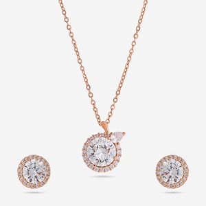 Ensemble de boucles d'oreilles et collier pour femme en acier inoxydable plaqué or avec zircon blanc et perle, bijoux fins pour mariage, 188236 - Product Image 1