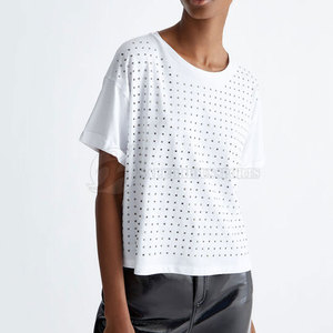 Sudaderas y sudaderas ligeras de Invierno para mujer Nuevo diseño Ropa de punto con estampado frontal con detalle de diamantes de imitación - Product Image 2