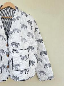 Veste de style kimono animalier, faite à la main, imprimée au bloc, en coton indien, vêtements pour femmes, toutes saisons - Product Image 2