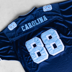 Maillot de football américain rétro personnalisé en gros, respirant, 100 % polyester, imprimé par sublimation intégrale, manches courtes - Product Image 4