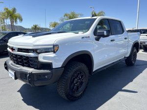 2024 Chevrolet Silverado 1500 ZR2 W/Tech Pack Auto 4x4 d'occasion - Product Image 2