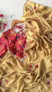 Hermoso Sari de Seda con Estampado Craquelado y Trabajo a Mano para Fiestas y Bodas, para Mujeres Indias, en Existencia - Product Image 4