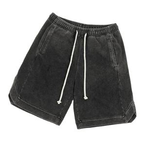 กางเกงขาสั้นผู้ชายเอวกลางผ้าคอตตอนหนานุ่มพรีเมียม ดีไซน์วินเทจฟอกสีแบบแอซิดวอช แห้งเร็ว ระบายอากาศได้ดี รับสกรีนโลโก้ - Product Image 5