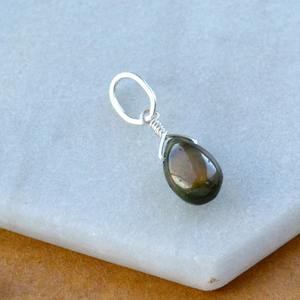 Pendentif en opale noire en forme de larme, pierre de naissance d'octobre, pierre précieuse en opale foncée, plaqué or, charme délicat, bijoux - Product Image 3