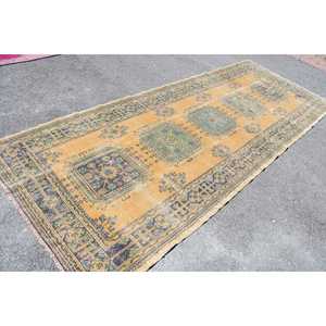 Tapis turc 4,5x11,7 pieds, tapis de couloir vintage, tapis persan en laine jaune et bleu - Product Image 2