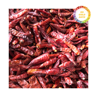 Chili séché rouge du Vietnam de type entier et coupé avec une riche saveur épicée, processus de séchage naturel, approvisionnement en vrac avec emballage personnalisé