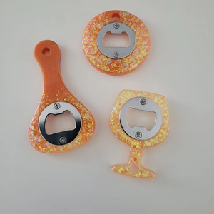 Abrebotellas de resina decorativa duradera con estilo artístico perfecto para agregar personalidad a los accesorios de cocina cotidianos - Product Image 1
