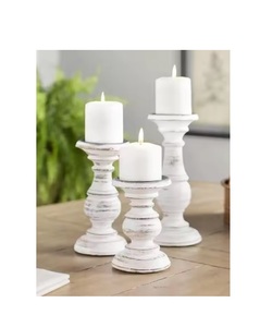 Juego de 3 candelabros de madera rústica de color blanco personalizado portavelas de blanqueamiento de pilar para velas de Pilar - Product Image 1