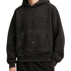Sudadera con capucha negra desgastada con salpicaduras de pintura, estilo urbano, al por mayor - Product Image 1