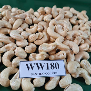 Fournisseur de confiance W180 Noix de cajou Noyaux de cajou W180 SANTIGO Kaju Badam Emballage personnalisé à faible quantité minimale de commande - Product Image 1