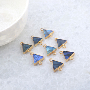 ตัวเชื่อมต่อโลหะทองเหลืองชุบทองด้วยไฟฟ้าแบบ DIY ทำจากแร่แลบราโดไรต์ทำจากไฟธรรมชาติรูปทรงสามเหลี่ยม - Product Image 4