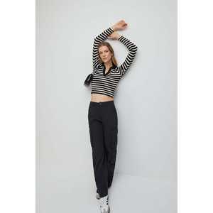 เสื้อสเวตเตอร์ถักลายทางคอปกโปโล - Product Image 4