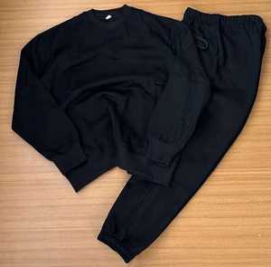 Chándal de poliéster de lana negra para hombre OEM, ropa deportiva con capucha de gran tamaño para entrenamiento de invierno para correr en EE. UU./Europa - Product Image 4