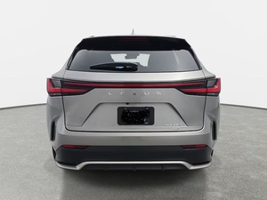 Lexus GX 550 Premium 2024, Motor V6 DOHC de 3.4L y 24V con Doble Turbo, Gasolina, Automático, SUV/Crossover - Product Image 3