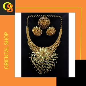 Nuevo diseño de 22 quilates chapado en oro collar pendientes anillo conjunto con metal de oro sólido nuevo diseño collar pendientes anillo conjunto - Product Image 3