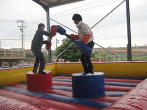 Grande arène de combat gonflable d'extérieur pour enfants et adultes, équipement de divertissement d'extérieur - Product Image 1