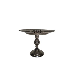 Soporte para pastel redondeado con Acabado niquelado Soporte para pastel de metal de alta calidad - Product Image 1