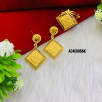 Boucles d'oreilles en laiton plaqué or, design floral mignon pour femmes