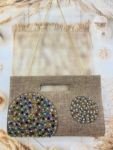 กระเป๋าคลัทช์ทำด้วยมือดีไซเนอร์พร้อมหินคริสตัลหรูหราปักลูกปัดสำหรับเจ้าสาวในตอนเย็นและงานพิเศษ - Product Image 3