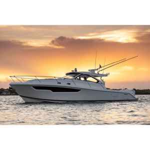 Embarcación de Pesca Resistente 2026 Pursuit OS 405 de 40' con 4 Motores Yamaha de 1350 HP y 2 Años de Garantía - Product Image 3