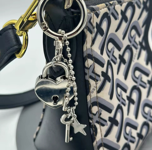 พวงกุญแจรูปหัวใจสีเงินแฟชั่น พร้อมกุญแจรูปดาว สไตล์วินเทจ สำหรับผู้หญิง ผู้ชาย ของขวัญวันวาเลนไทน์ - Product Image 4