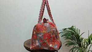 กระเป๋าผ้าคอตตอนพิมพ์ลายดอกไม้สีน้ำตาลจุของได้เยอะพิมพ์ด้วยมือสำหรับเล่นโยคะ - Product Image 4