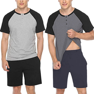 Ensemble t-shirt et short pour hommes respirant de qualité supérieure ensemble d'été pour hommes à manches courtes confortable à bas prix ensemble d'été respirant - Product Image 1