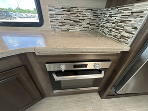 Entegra C-o-a-c-h E-m-b-l-e-m 36U d'occasion 2020 prêt à la vente - Product Image 5