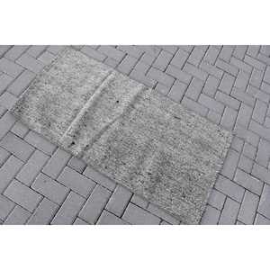 Petit tapis turc vintage de 2,2 x 4,1 pieds, tapis en laine persan gris - Product Image 4