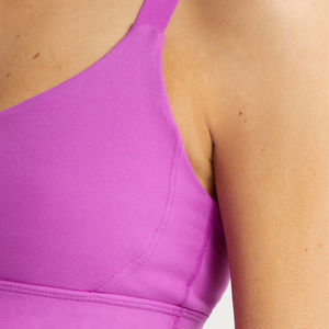 Soutien-gorge de sport pour femmes grande taille en nylon et élasthanne sans couture avec bretelles réglables, bonnets souples, maintien élevé, ajustement sécurisé et sensation légère - Product Image 4