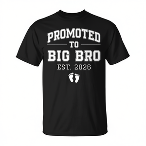 T-shirt personnalisable « 2026 Varsity First Time Big Bro » pour frères d'armes – Promu au rang de Big Bro - Product Image 2