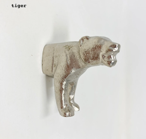 Diseño moderno Safari Silver Animal Iron Metal Wall Hooks SET de 6 o Individual para ocasiones de cumpleaños Patrón vertical - Product Image 3