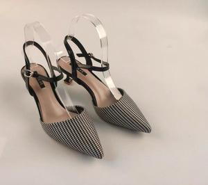 Exhibidores de Zapatos Acrílicos Transparentes Modernos con Acabado Pulido, Precio de Fábrica 2025, para Tiendas Minoristas y Armarios - Product Image 1