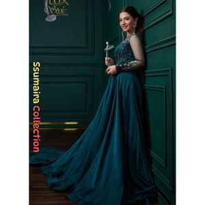 Tendances Cp Anarkali Dananeer inspiré de Mobeen, ensemble de lehenga choli formel vert de mer pour mariage, brodé à la main avec des paillettes Swarovski - Product Image 3