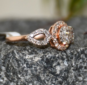 แหวนเพชรแท้ทองคำแท้ 14K และ 18K สำหรับผู้หญิง ดีไซน์เหนือกาลเวลา พร้อมใบรับรองความแท้จากผู้ที่สาม - Product Image 4