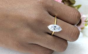 Anillo de Compromiso Solitario de Moissanita con Corte Marquesa de 2.75 Ct de Lurba Jewels, Anillo de Boda Moderno para Mujer con Engaste de Puntas, Oro Sólido de 14K - Product Image 5